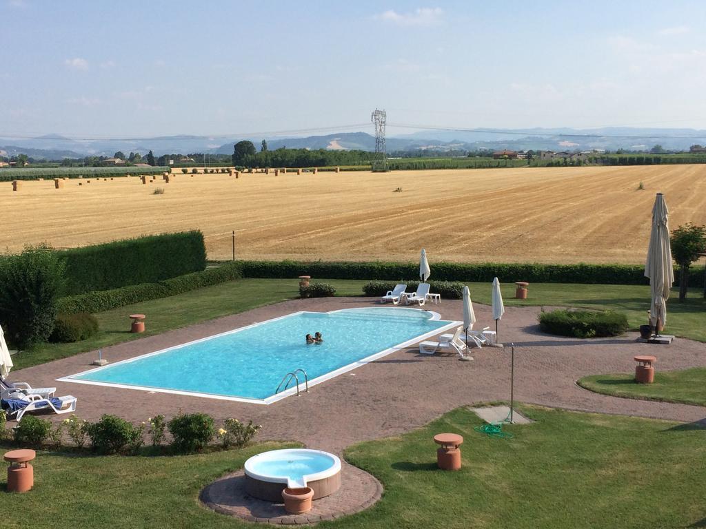 Agriturismo La Lupa Madonna della Provvidenza Luaran gambar